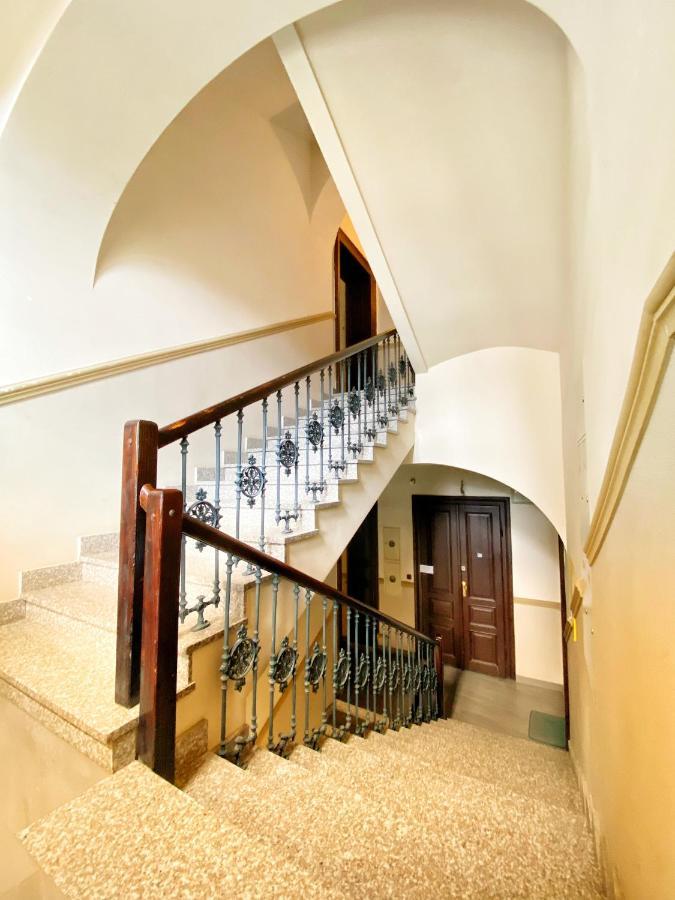Apartament Bialy Z Jacuzzi Krakow Exterior photo